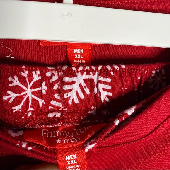 MACY’S Family PJs Men’s long sleeve knit snowflakes joggers  lounge wear NEW - Picture 6 of 6